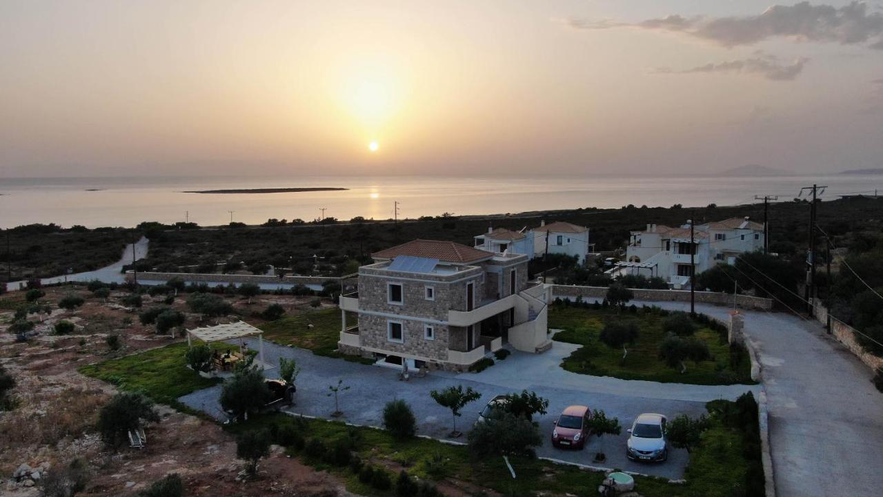 Castro Elafonisos Hotell Exteriör bild