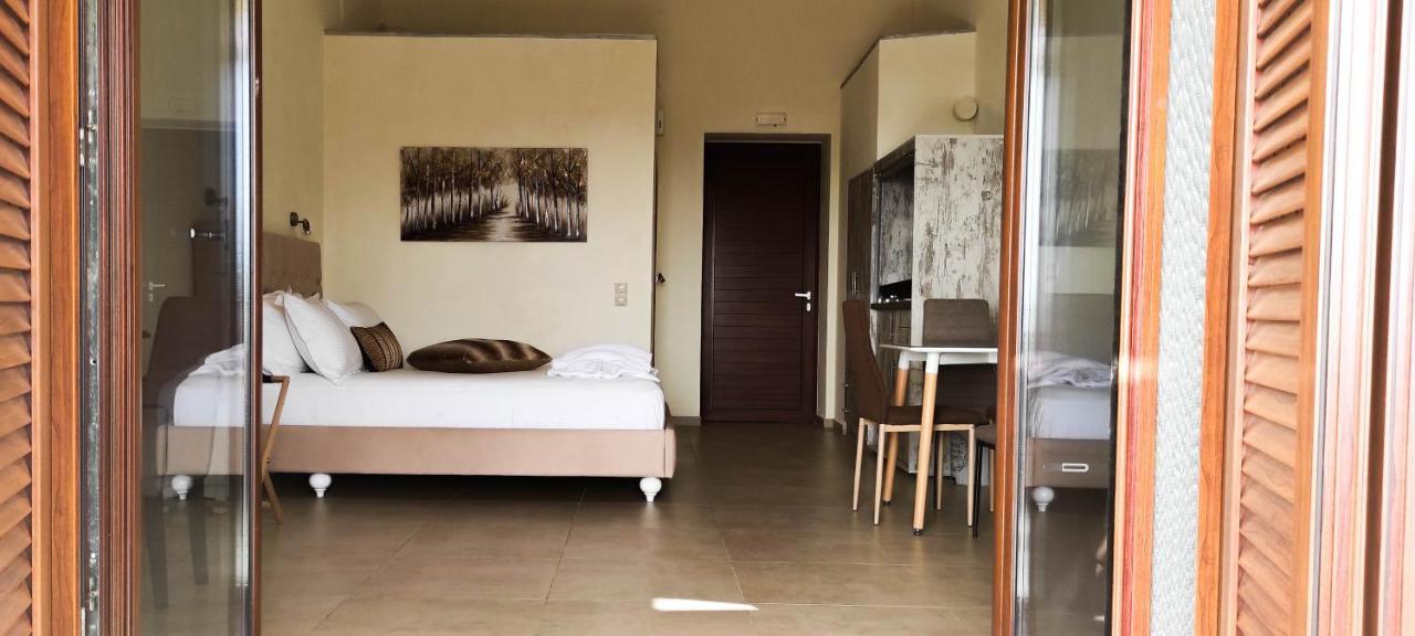 Castro Elafonisos Hotell Exteriör bild